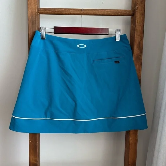 Oakley Golf Skort with built in shorts and high rise - Picture 3 of 8